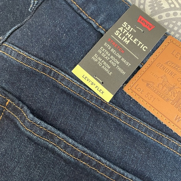 New Mens Levi Jeans - Picture 2 of 4